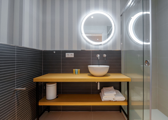 Bathroom 4, Hotel Condado, Ourense