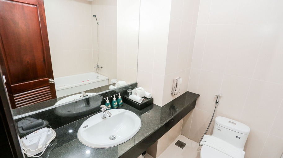 Bathroom 4, Elephants Hotel, Buon Ma Thuot