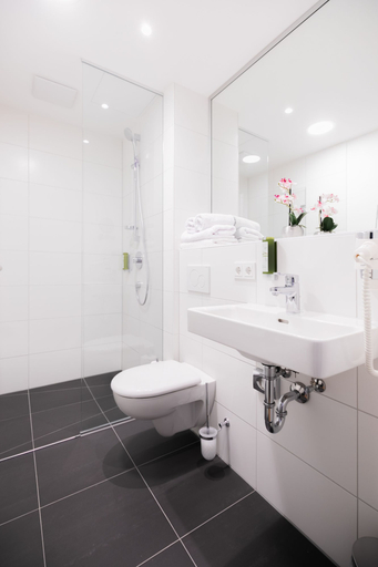 Bathroom 5, GuestHouse Speyer, Speyer