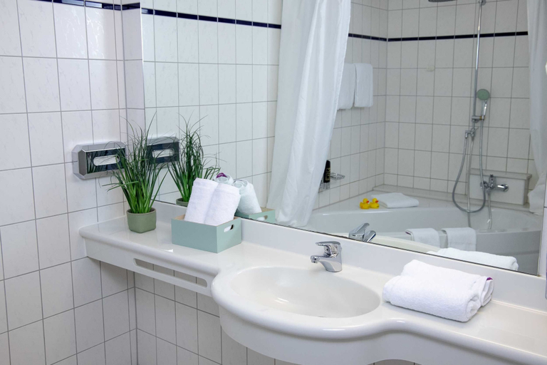 Bathroom 4, Hotel Le Village, Rems-Murr-Kreis