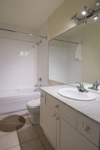 Bathroom 4, Airy Downtown Apartments by Nuage, Montréal