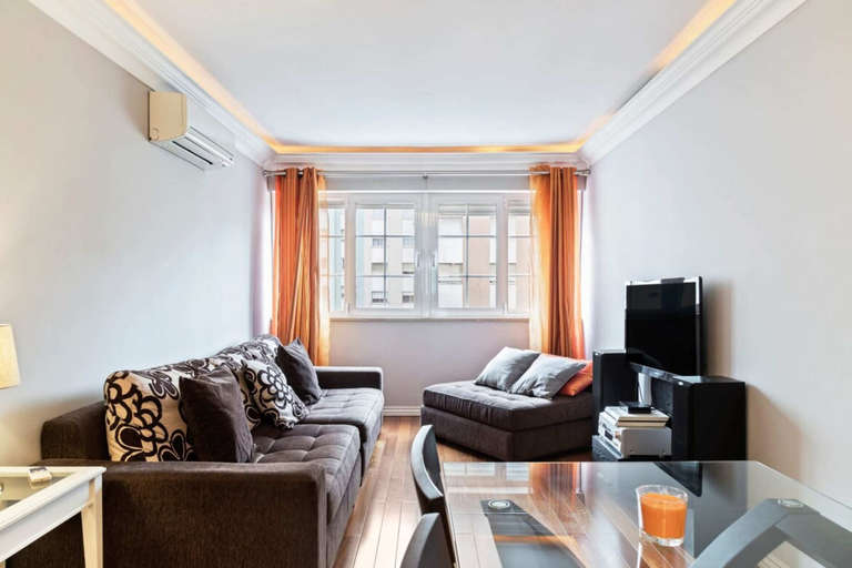 Others 4, Large Contemporary 3 Bedroom Apartment, Amadora