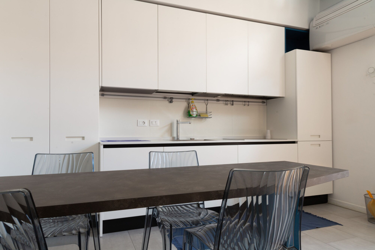 Private kitchenette 4, Via Acri, Bologna