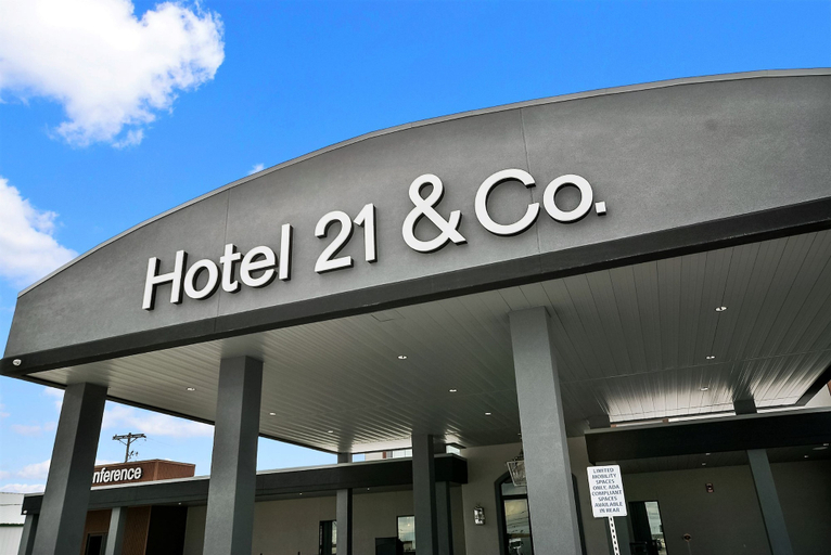 Exterior & Views 1, Hotel 21 & Co., Scotts Bluff