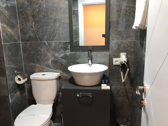 Bathroom 5, Ege Pearl Hotel, Karşıyaka