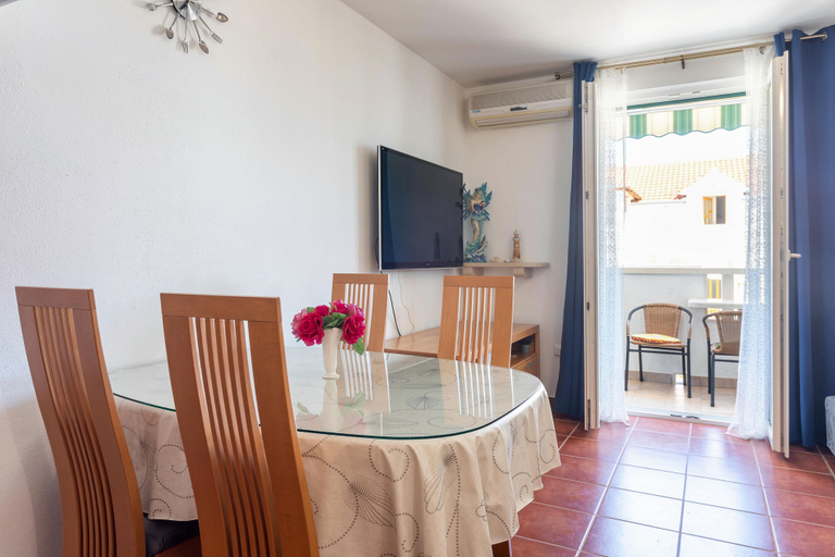 Others 5, Apartment Zara -, Supetar