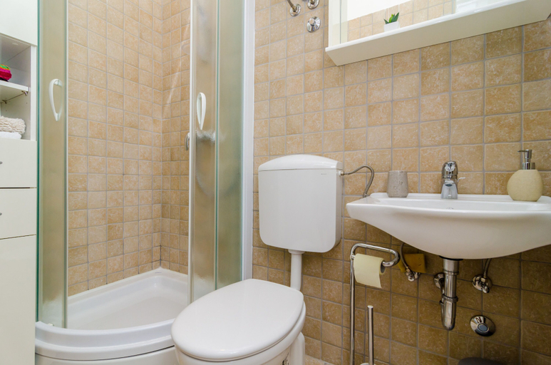 Bathroom 3, Stone House Dimato, Konavle