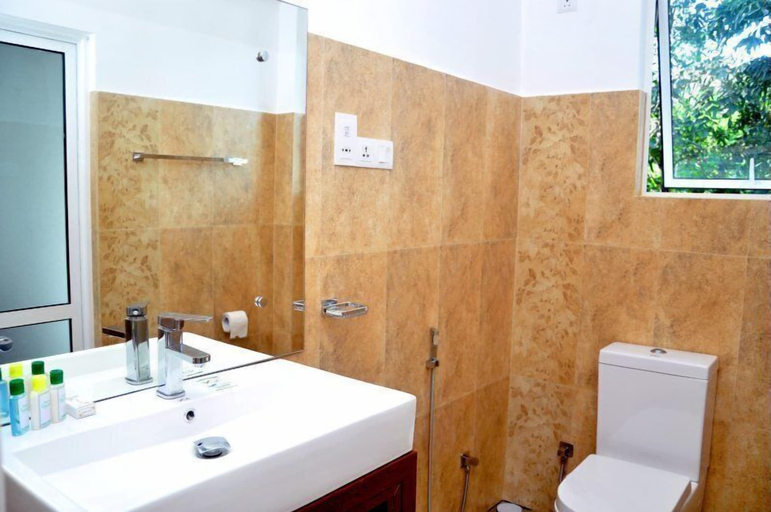 Bathroom, Miridiya Resort, Yatiyanthota