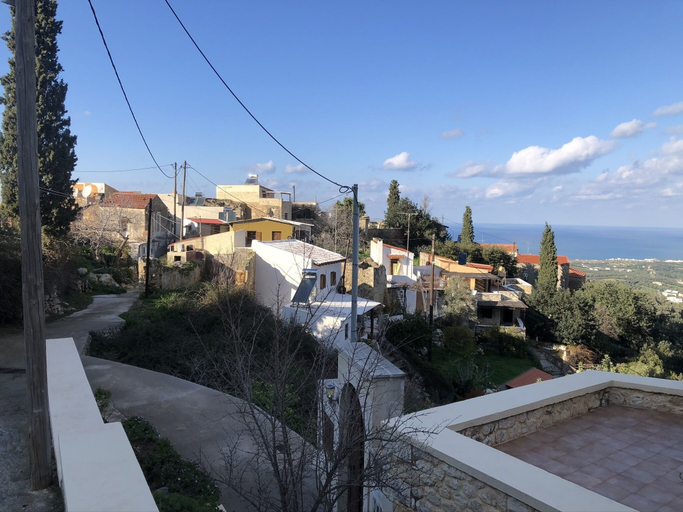 Others 4, La Perla de Maroulas, Crete