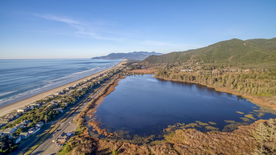Others 5, Guest House 101, Tillamook