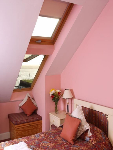 Bedroom 2, Limekilns Hotel and Bistro, Fife