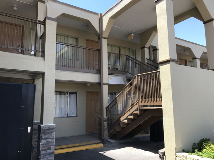 Exterior & Views 2, Hutchinson Inn, Reno