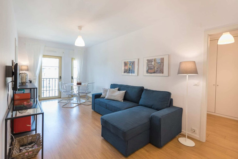 Others 5, Comfortable Apartment in Campo Pequeno, Lisbon
