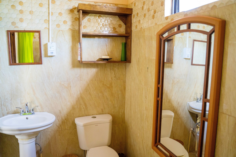 Bathroom, Sunny Palm Villas