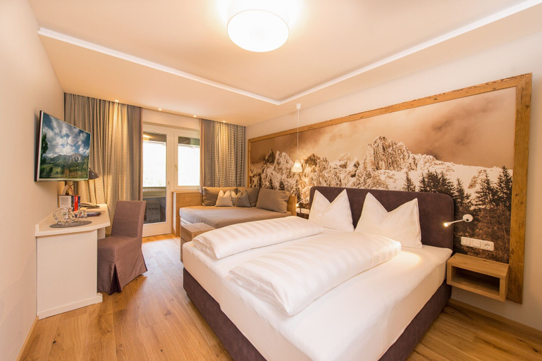 Bedroom 4, Übergossene Alm Resort, Zell am See