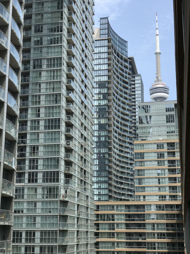 Exterior & Views 2, CN Tower View Design apart 3BD-2BA DT, Toronto