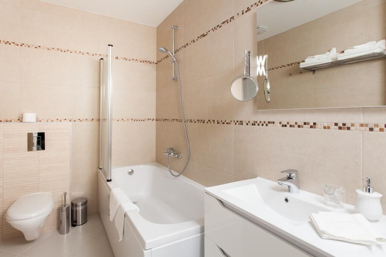 Bathroom 3, Villa Dupcic, Pojezerje