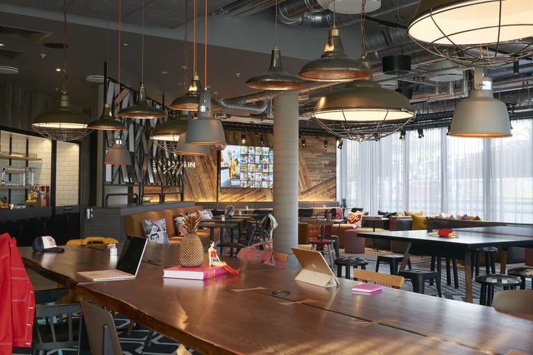 Food & Drinks 4, Moxy Slough, Slough
