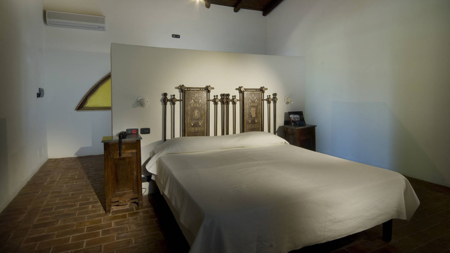 Bedroom 3, Foro Appio Mansio Hotel, Latina