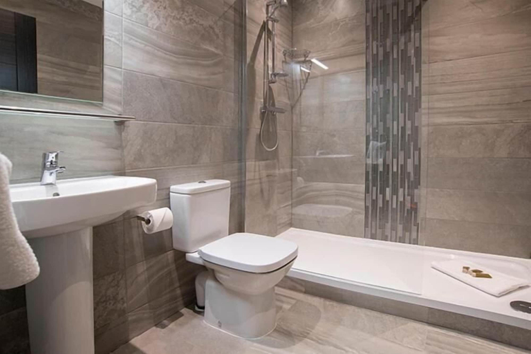 Bathroom 4, Cavern Quarter Apts - 31 North John St, Sefton