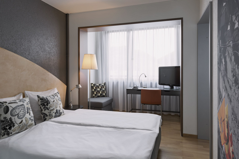 Bedroom 4, Hotel La Pergola, Bern