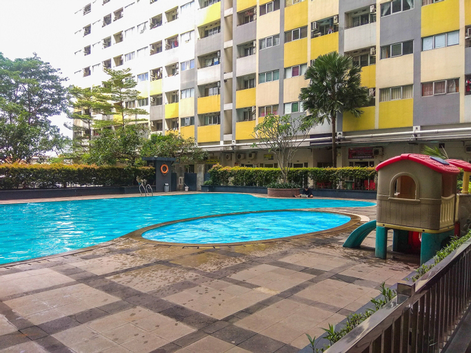 Sport & Beauty 5, Cozy Room 1BR Gray Tower Sentra Timur Apartment By Travelio, East Jakarta