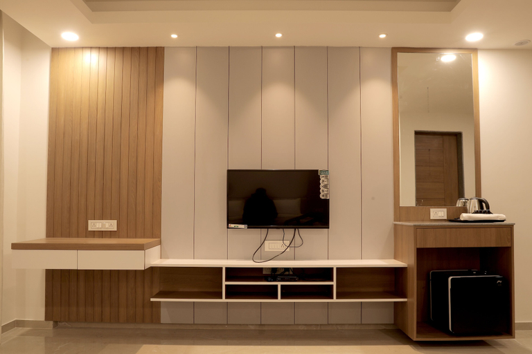 Others 4, The Presidential Suites, Kachchh