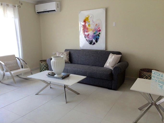 Others 4, Beach Apartment