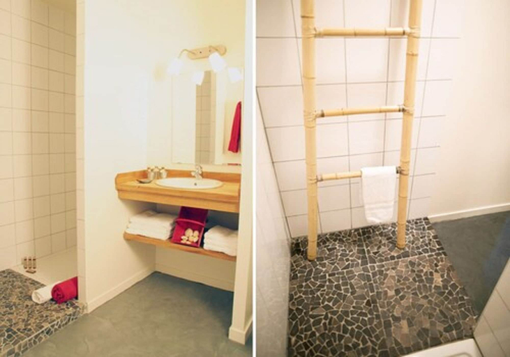 Bathroom 4, La Maison de la Prade, Landes