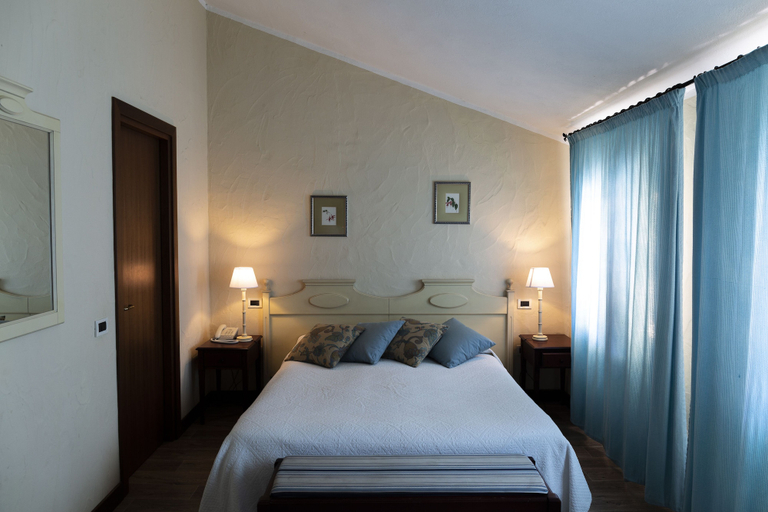 Bedroom 3, Is Benas Country Lodge, Oristano