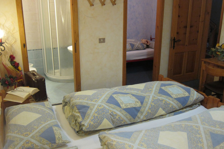 Bedroom 4, Chalet del Sole, Sondrio