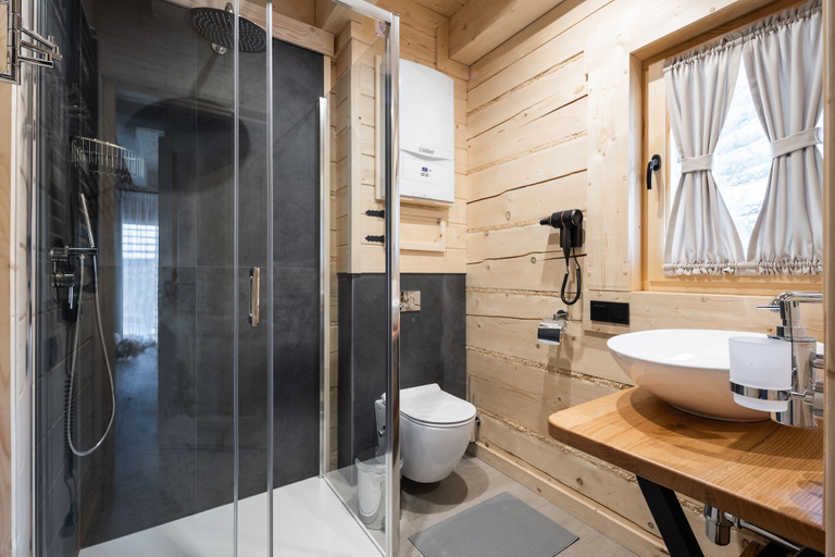 Bathroom 3, Osada Chłabówka, Tatra