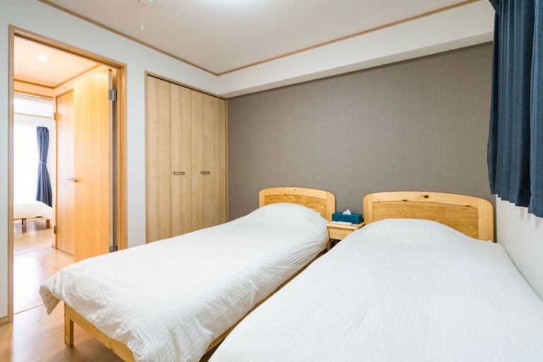 Bedroom 2, Karan Nijo South, Kyoto