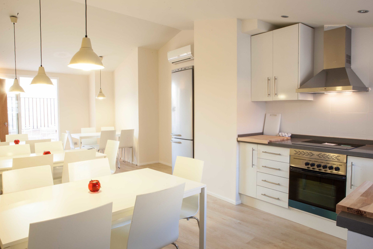 Others 4, Hulot B&B Valencia, Valencia
