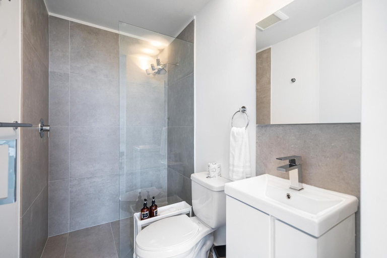 Bathroom 3, Pastel Apartments, Miami-Dade