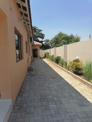 Exterior & Views, 848 Guest House, Hwange