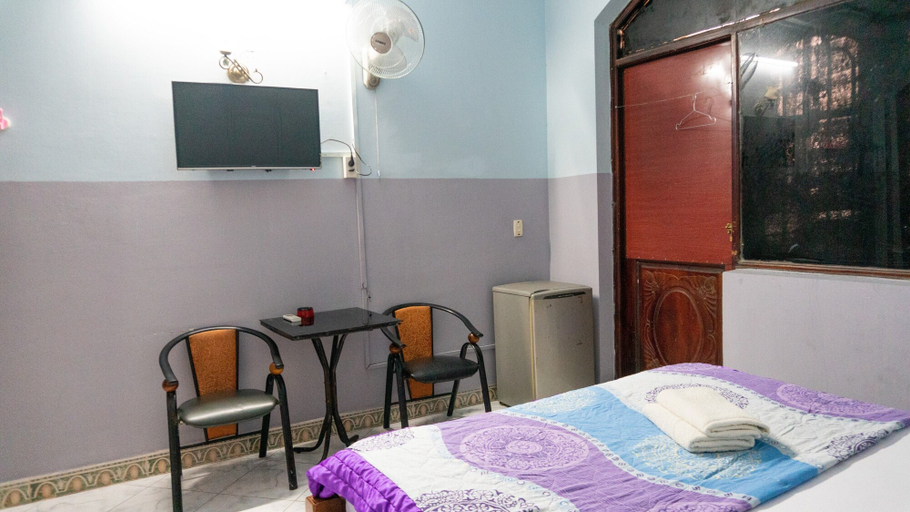 Bedroom 5, Viet Hung Hotel by Zuzu, Binh Tan