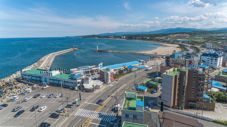 Exterior & Views 2, Port View, Sokcho