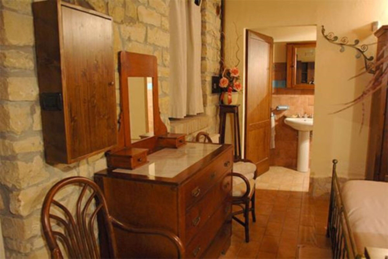Bedroom 3, La Valle del Sole Country House, Pesaro E Urbino
