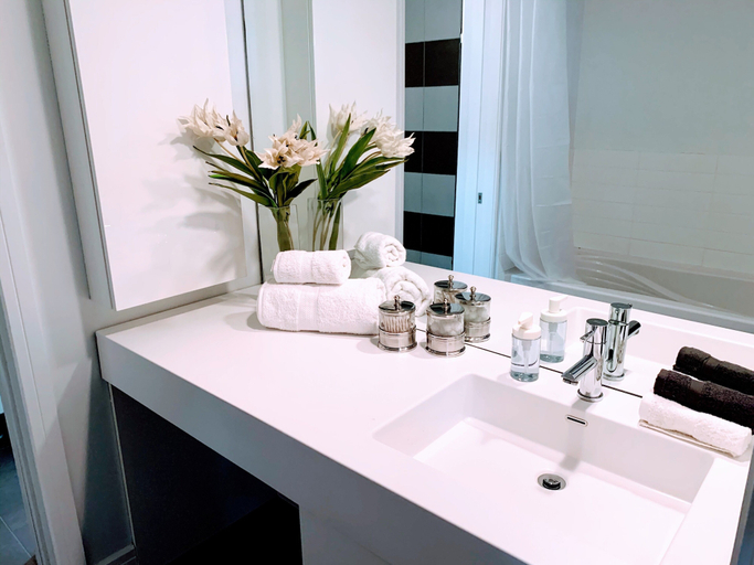 Bathroom 4, Designer Luxury 3 Bedroom Townhouse, Toronto