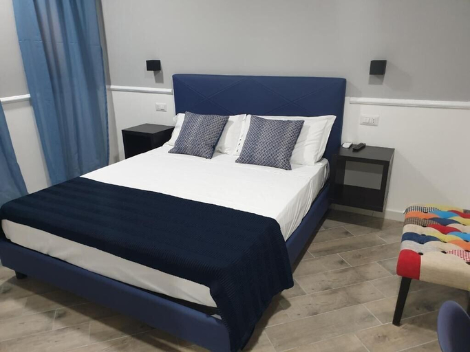 Bedroom 5, Dimorra Boutique Rooms, Napoli