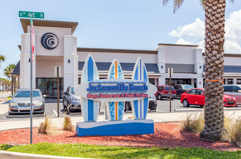 Exterior & Views 2, Jacksonville Beach Waterford 10A, Duval