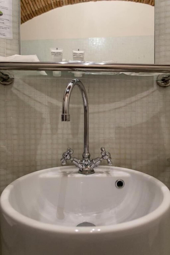 Bathroom 5, Foro Appio Mansio Hotel, Latina