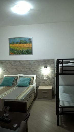 Bedroom 3, Vacanza a Casa, Rome