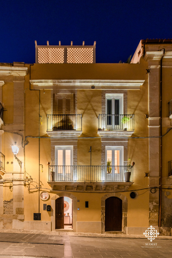 Front of property 4, Casa Ramal, Syracuse