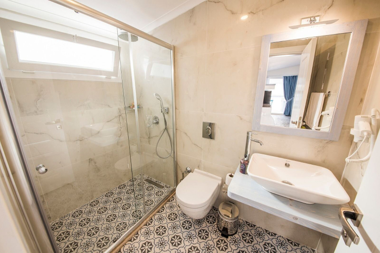 Bathroom 3, Ceylan Boutique House, Kaş