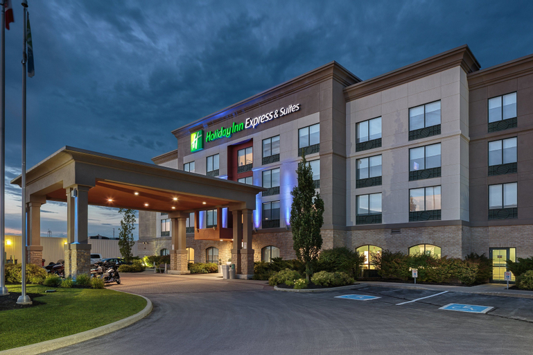Exterior & Views 1, Holiday Inn Express & Suites BELLEVILLE, Hastings