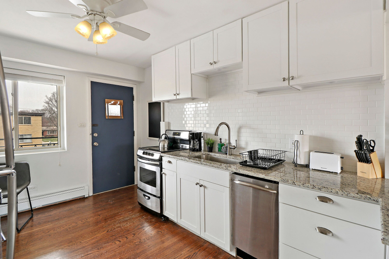 Others 4, Picturesque 1BR Apt in Arlington Heights, Cook