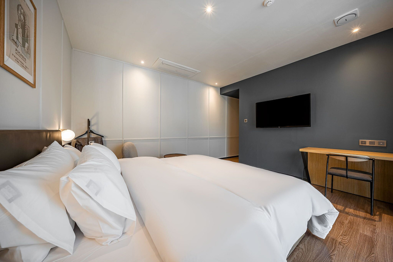Bedroom 3, Brown-dot Hotel Signature, Buk