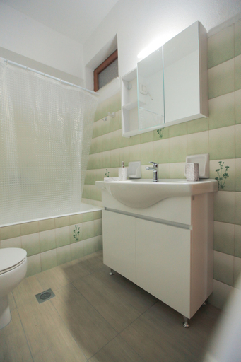 Bathroom 3, Only yours Meteora, Thessaly